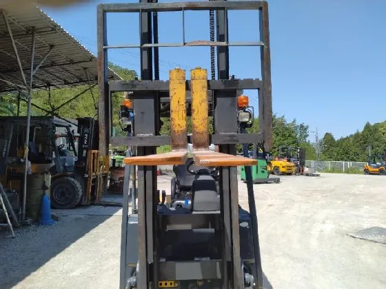 Xe nâng điện KOMATSU FB10-12 – tải trọng 1000 kg – Seri M236-836780