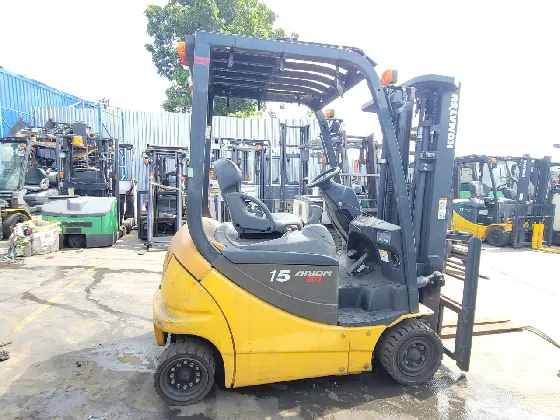 Xe nâng điện KOMATSU FB15-12 – FSV43 – tải trọng 1500 kg – Seri M236-840835