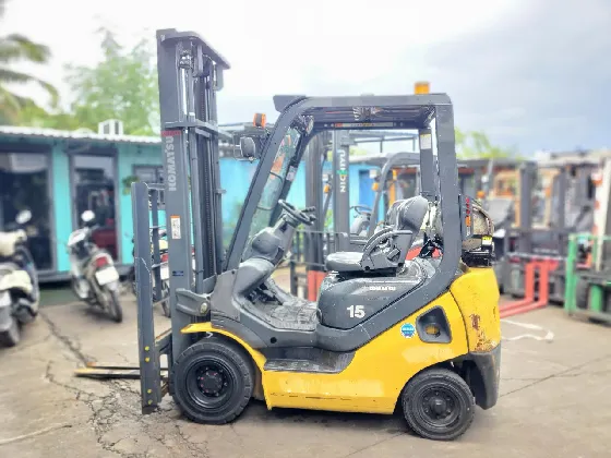 Xe nâng xăng gas KOMATSU FG15T-21 – tải trọng 1500 kg – Seri M221-204253