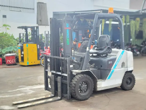 Xe nâng dầu UNICARRIERS FD20T5M – tải trọng 2000 kg – Seri F201-02511