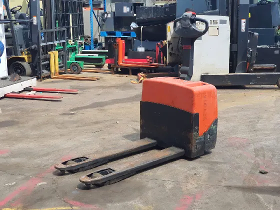 Xe nâng tay điện TOYOTA BT-HBW13 – tải trọng 1300 kg – Seri 11306