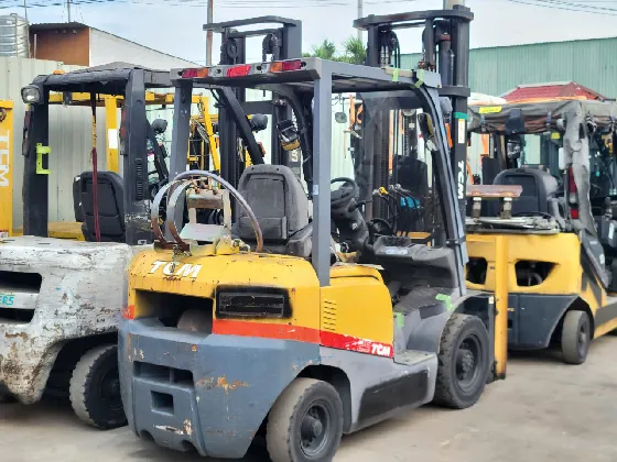 Xe nâng xăng gas TCM FGE25T4 – V4 – tải trọng 2500 kg – Số khung F15000361